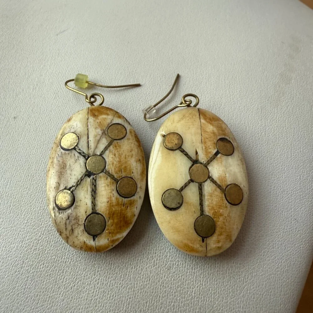 LARGE OVAL FAUX BONE GOLD TONE ACCENTS STATEMENT EARRINGS